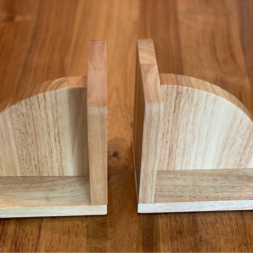 Hand Painted Bookends - Picture 4 of 8